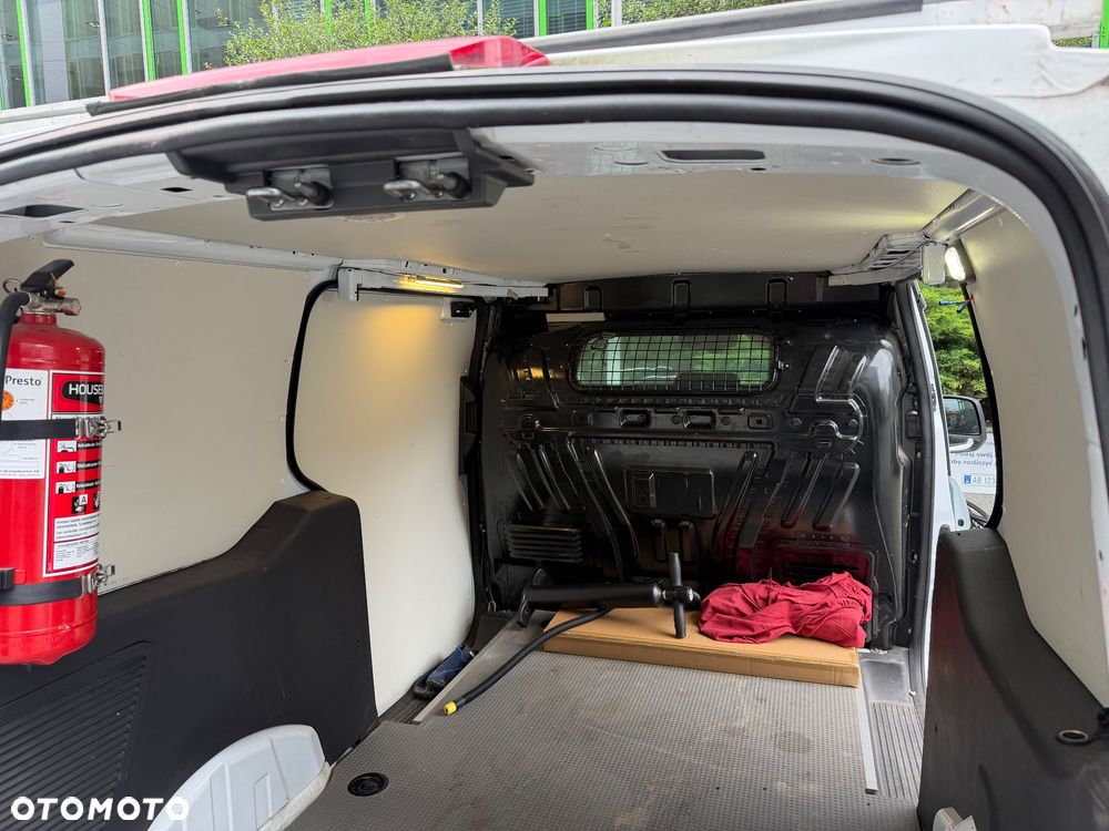 Ford Connect - 11