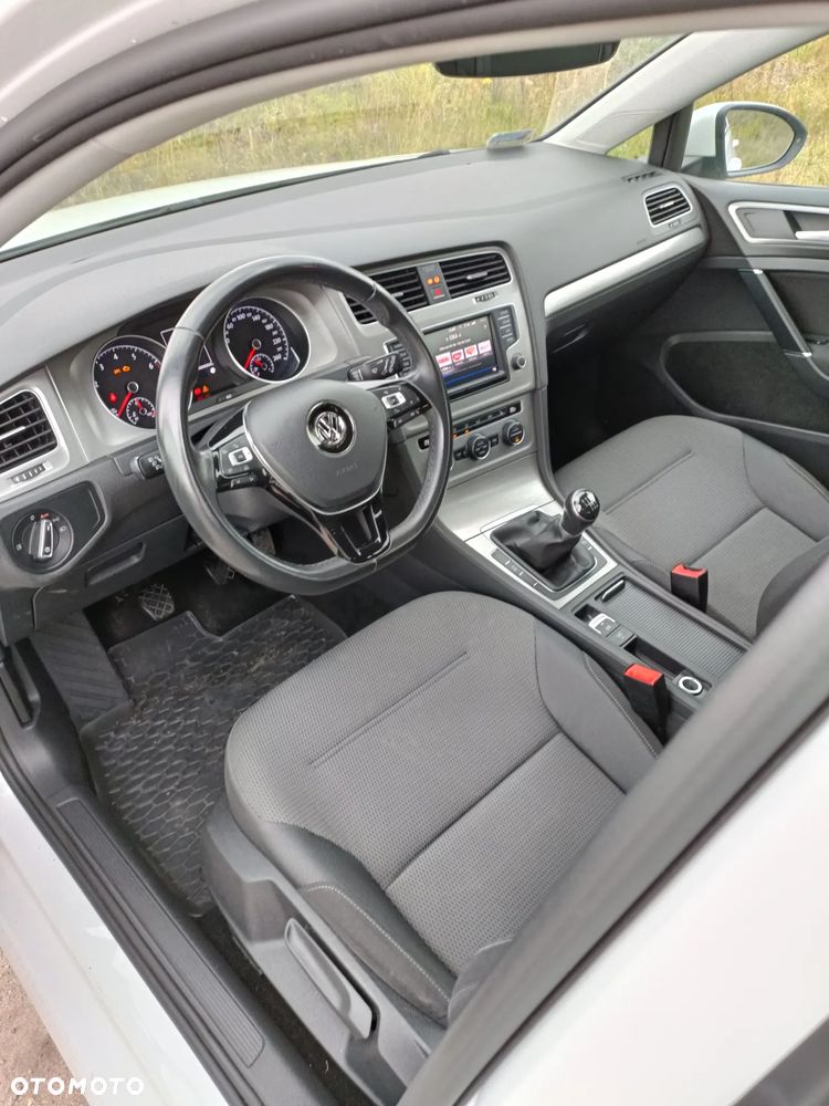 Volkswagen Golf 1.4 TSI BMT Comfortline - 14