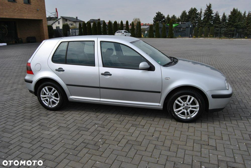 Volkswagen Golf 1.6 Comfortline - 5