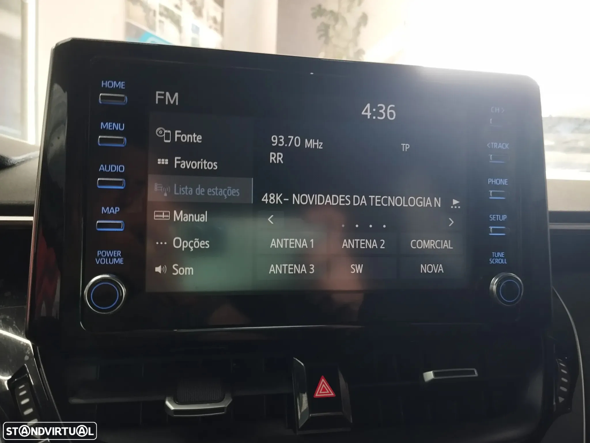 Toyota Corolla 1.8 Hybrid Comfort - 24