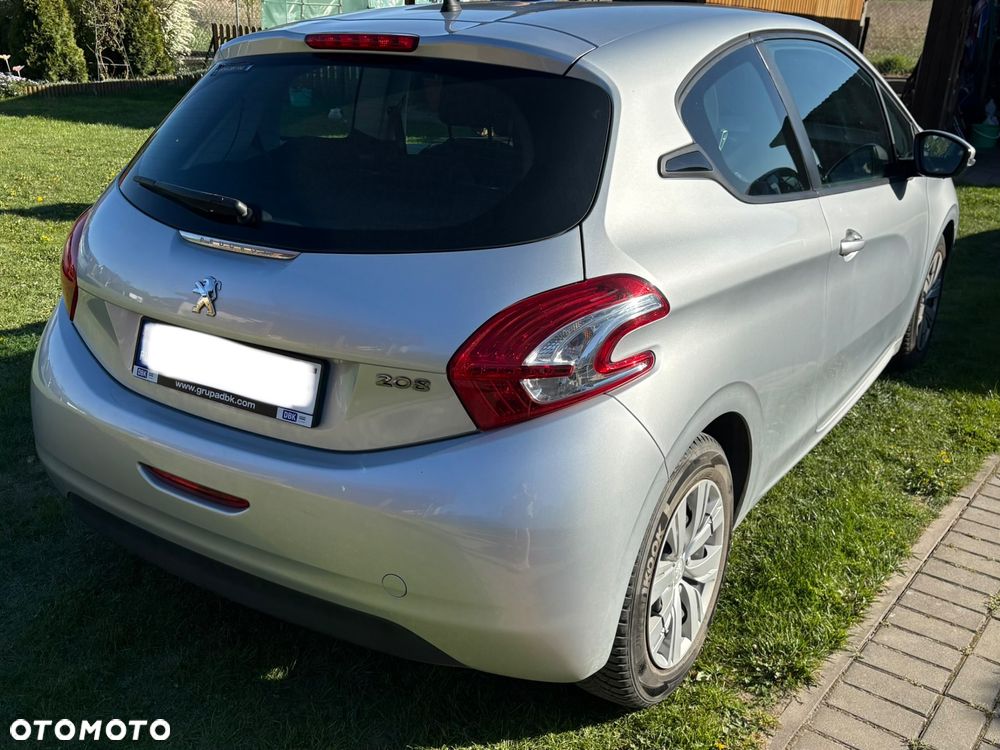 Peugeot 208 - 3