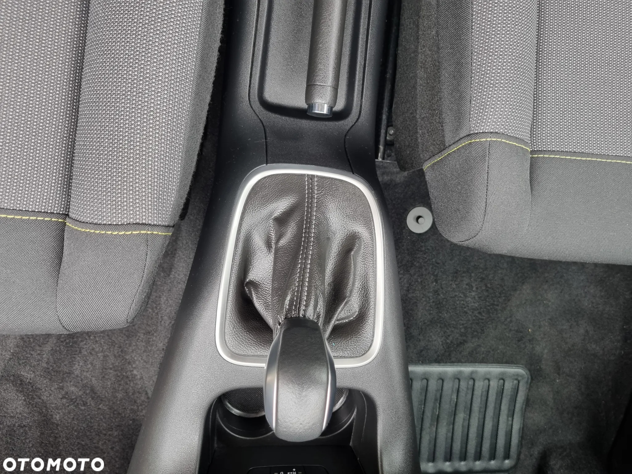 Citroën C3 Pure Tech 110 S&S EAT6 SHINE - 15