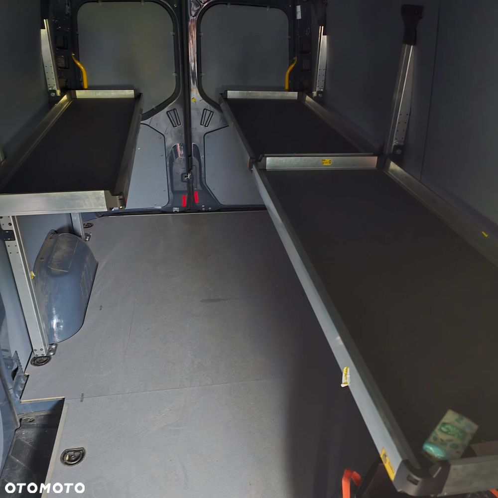 Mercedes-Benz sprinter - 18