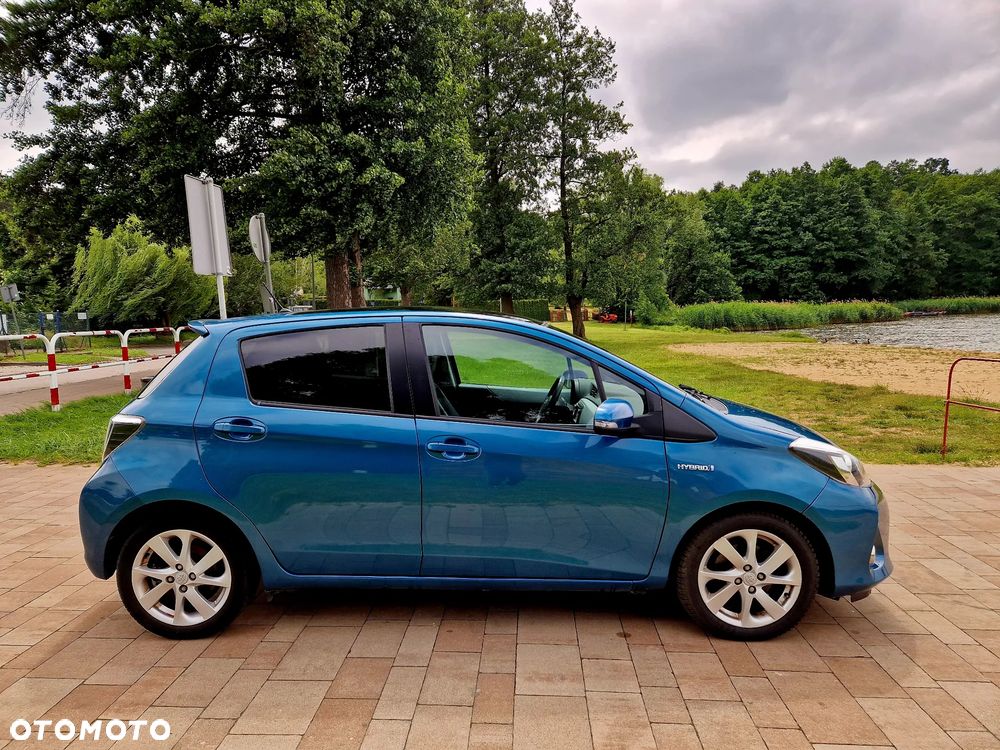 Toyota Yaris - 10