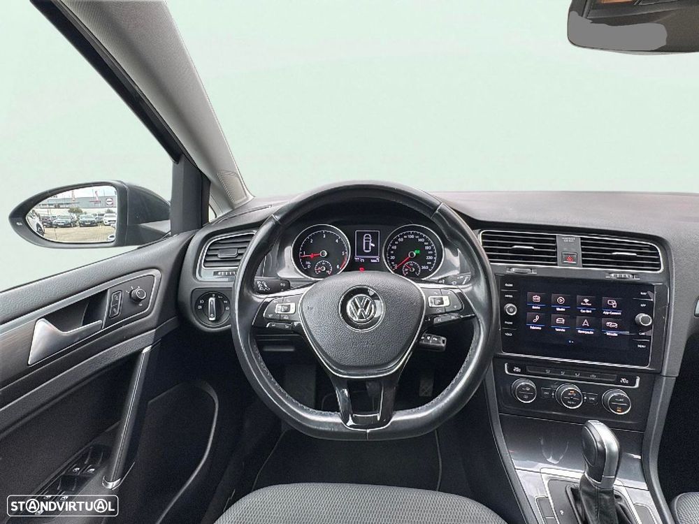 VW Golf Variant 1.6 TDi Confortline DSG - 12