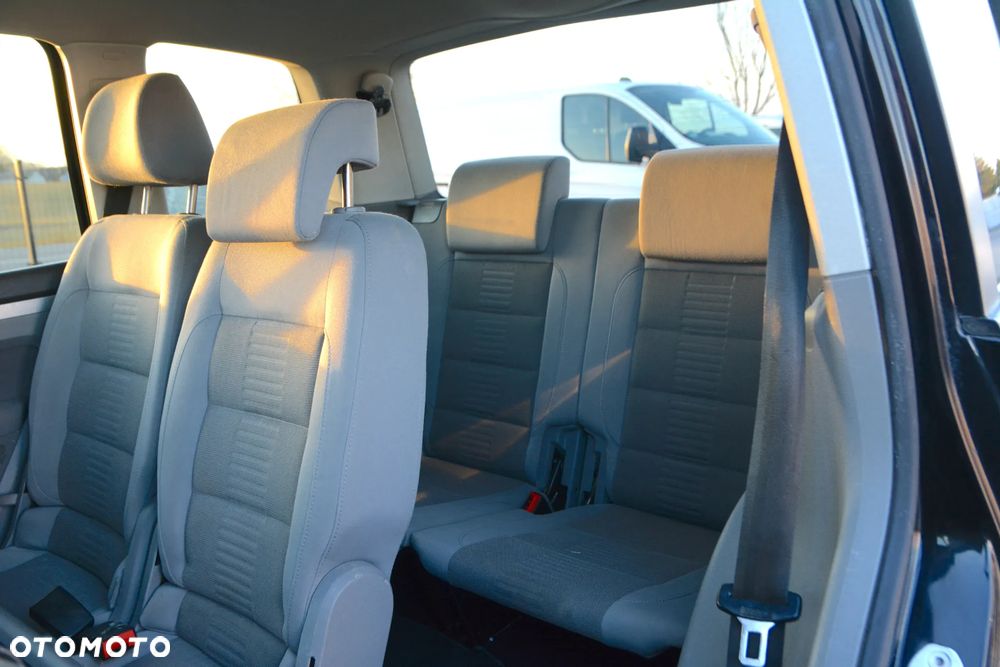 Volkswagen Touran 2.0 TDI DPF Trendline - 19