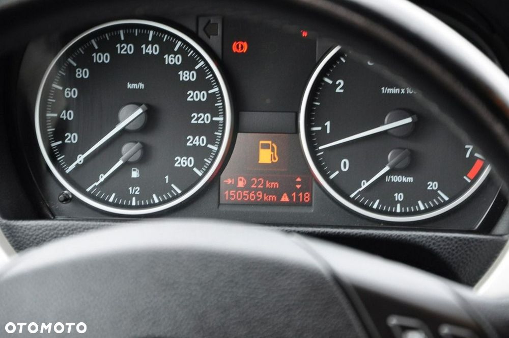 BMW Seria 3 325i Edition Exclusive - 33
