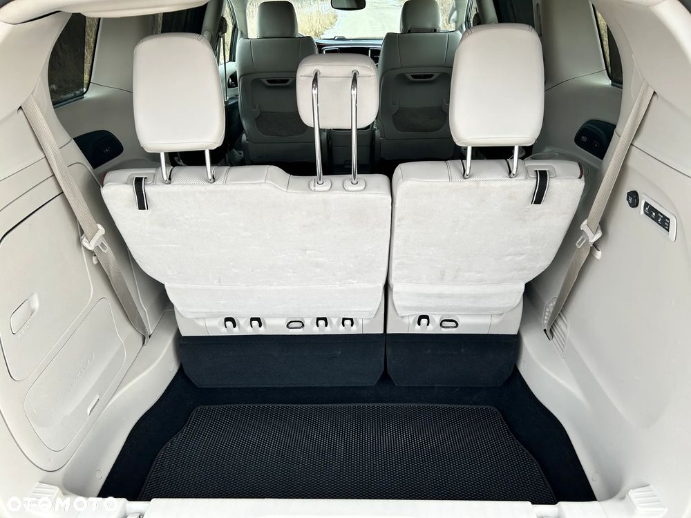 Chrysler Pacifica - 20