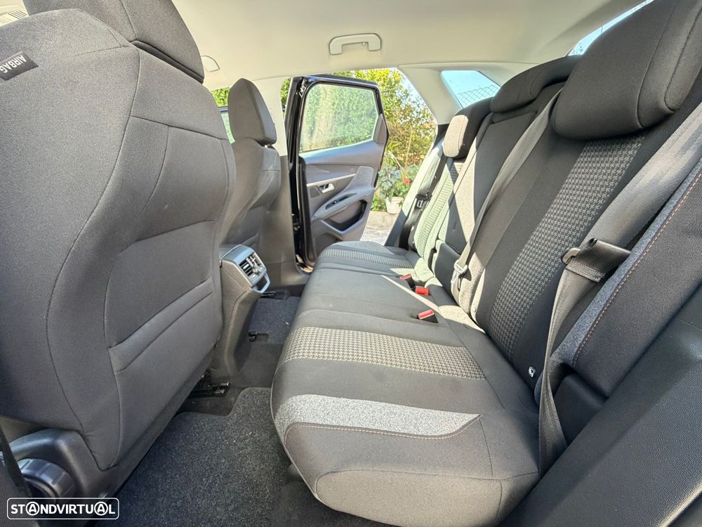 Peugeot 3008 1.2 PureTech Active Pack - 28
