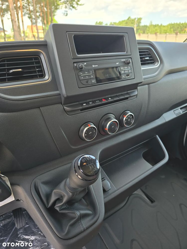 Renault MASTER 17Km WYWROTKA 3 STRONNA 1011Kg Ładowność SILNIK 2,3 AUTO NIE UŻYWANE NA GWARANCJI STAN NOWY NOWY NOWY SALON POLSKA TO SŁONIK BOGATE WYPOSAŻENIE HAK LEDY KLIMA TEMPOMAT - 31