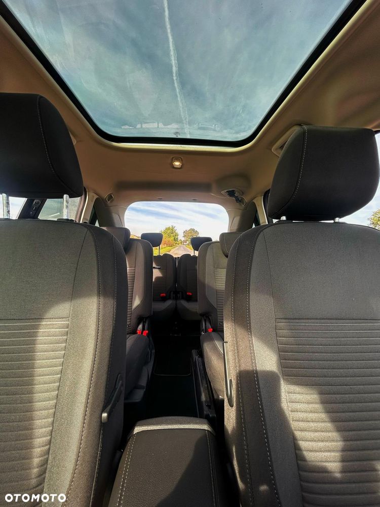 Ford Grand C-MAX - 9