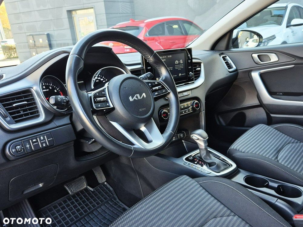 Kia Ceed 1.5 T-GDI M DCT - 9