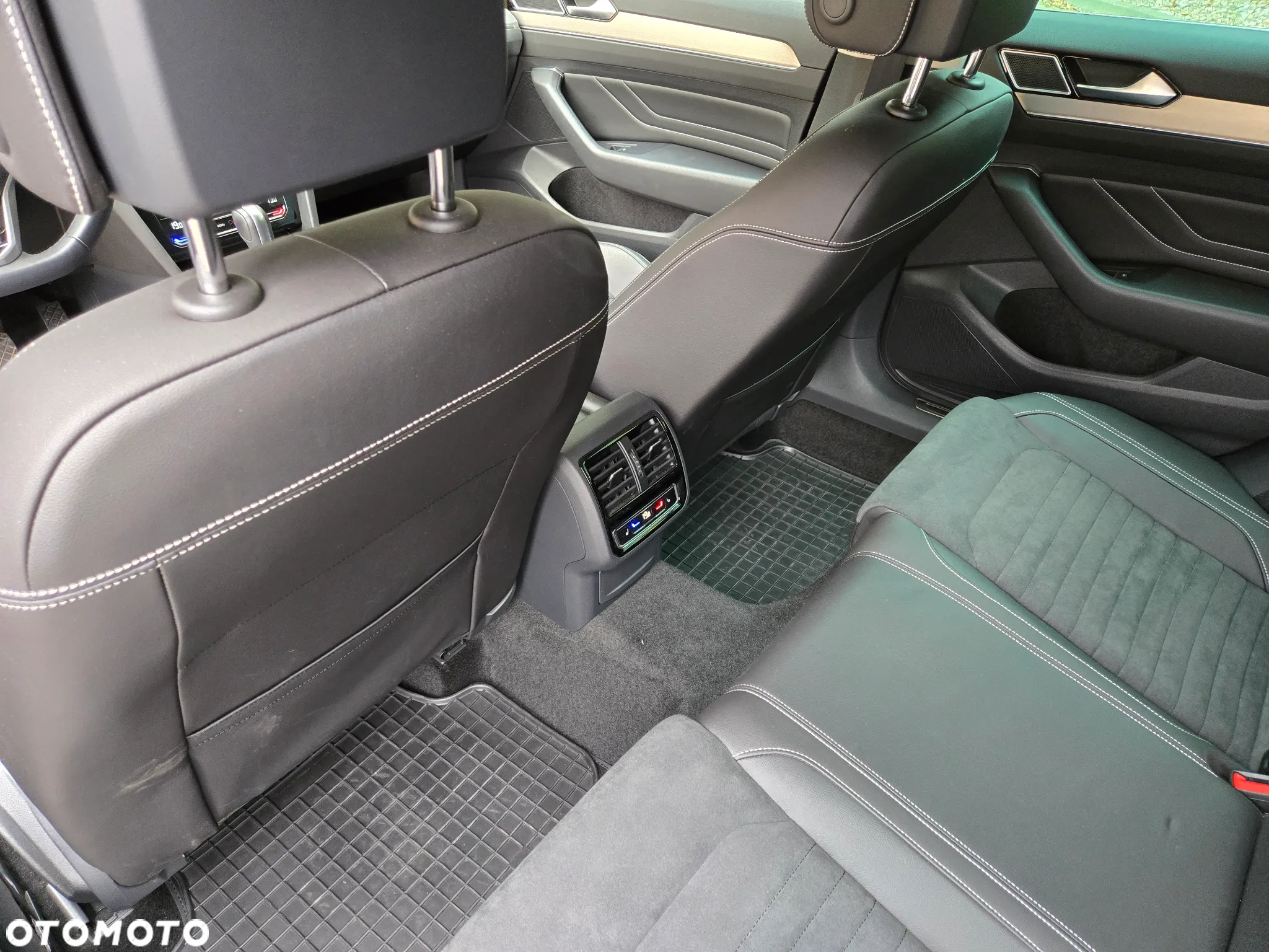 Volkswagen Passat 2.0 TDI 4Mot Elegance DSG - 20