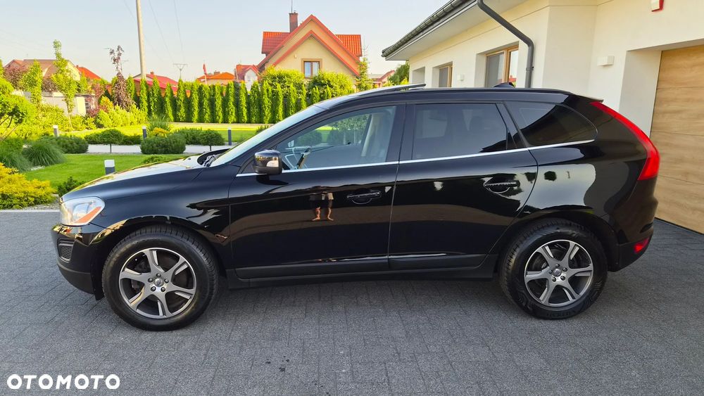 Volvo XC 60 D4 Momentum - 29