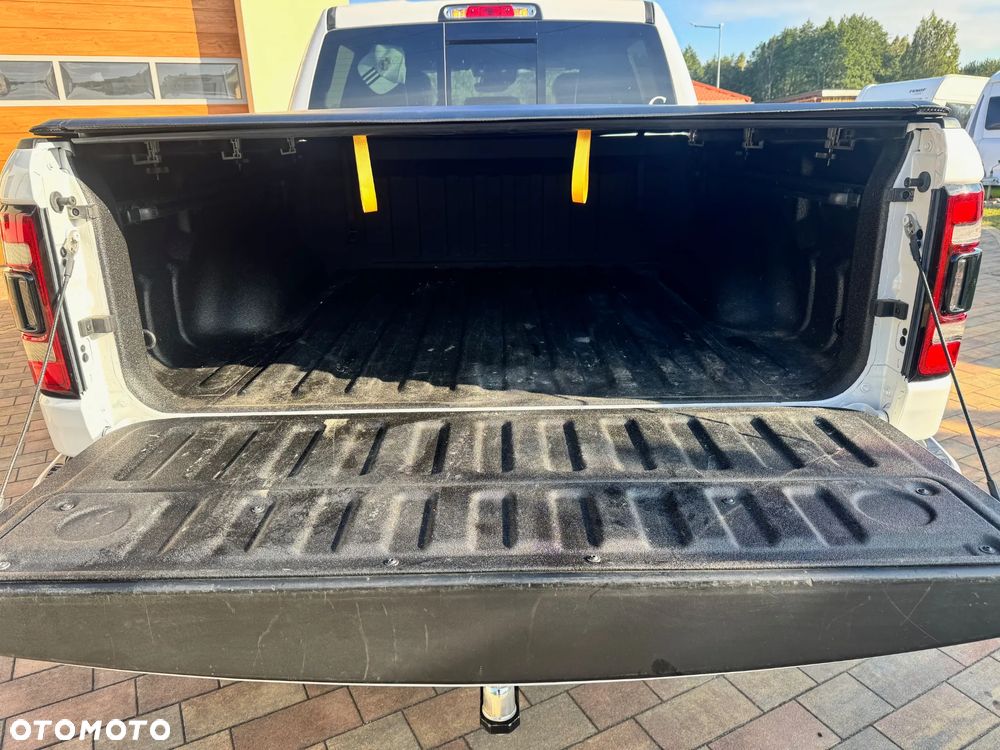 Dodge RAM 1500 5.7 4x4 - 18