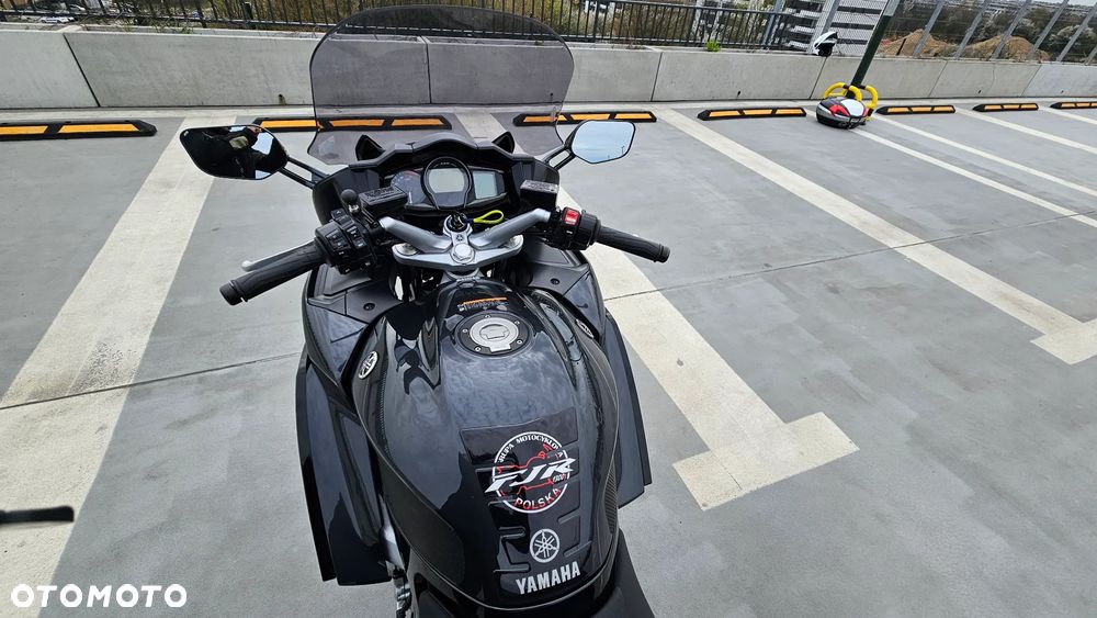 Yamaha FJR - 16