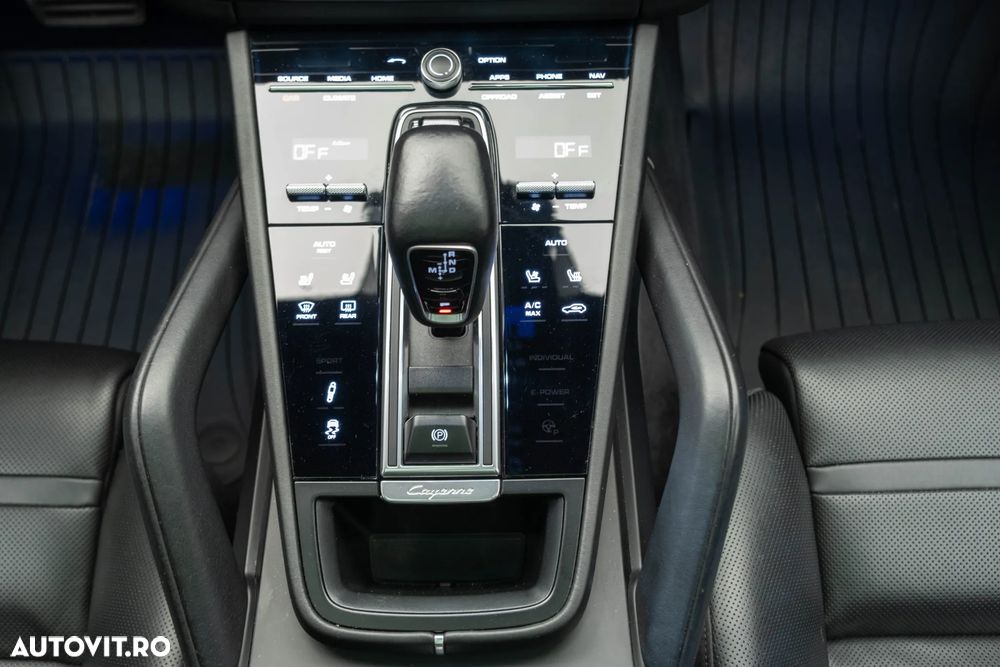 Porsche Cayenne S - 38