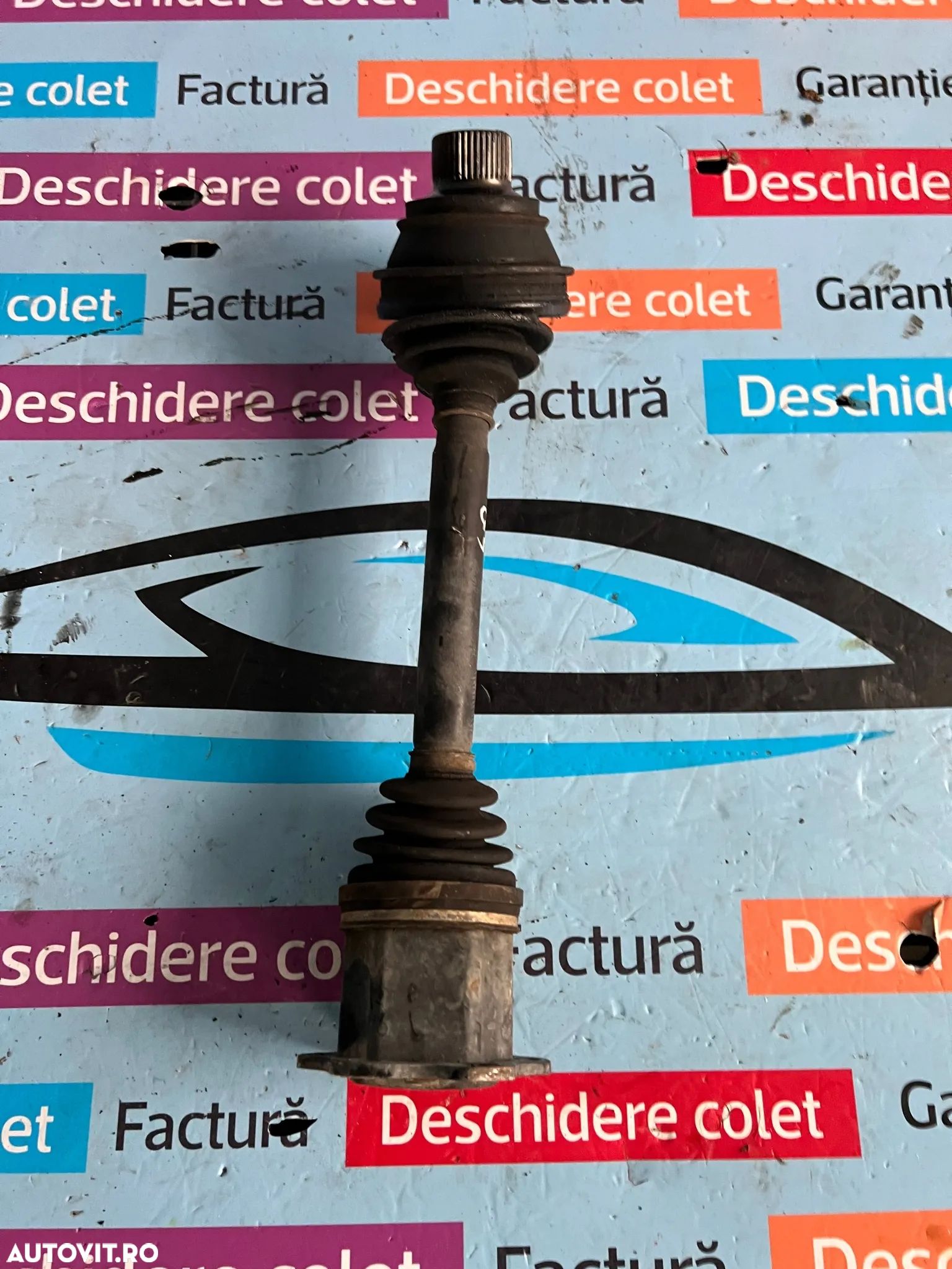 Planetrara fata Audi Q5 8R 3.0 tdi  necesita schimbat burduf - 1