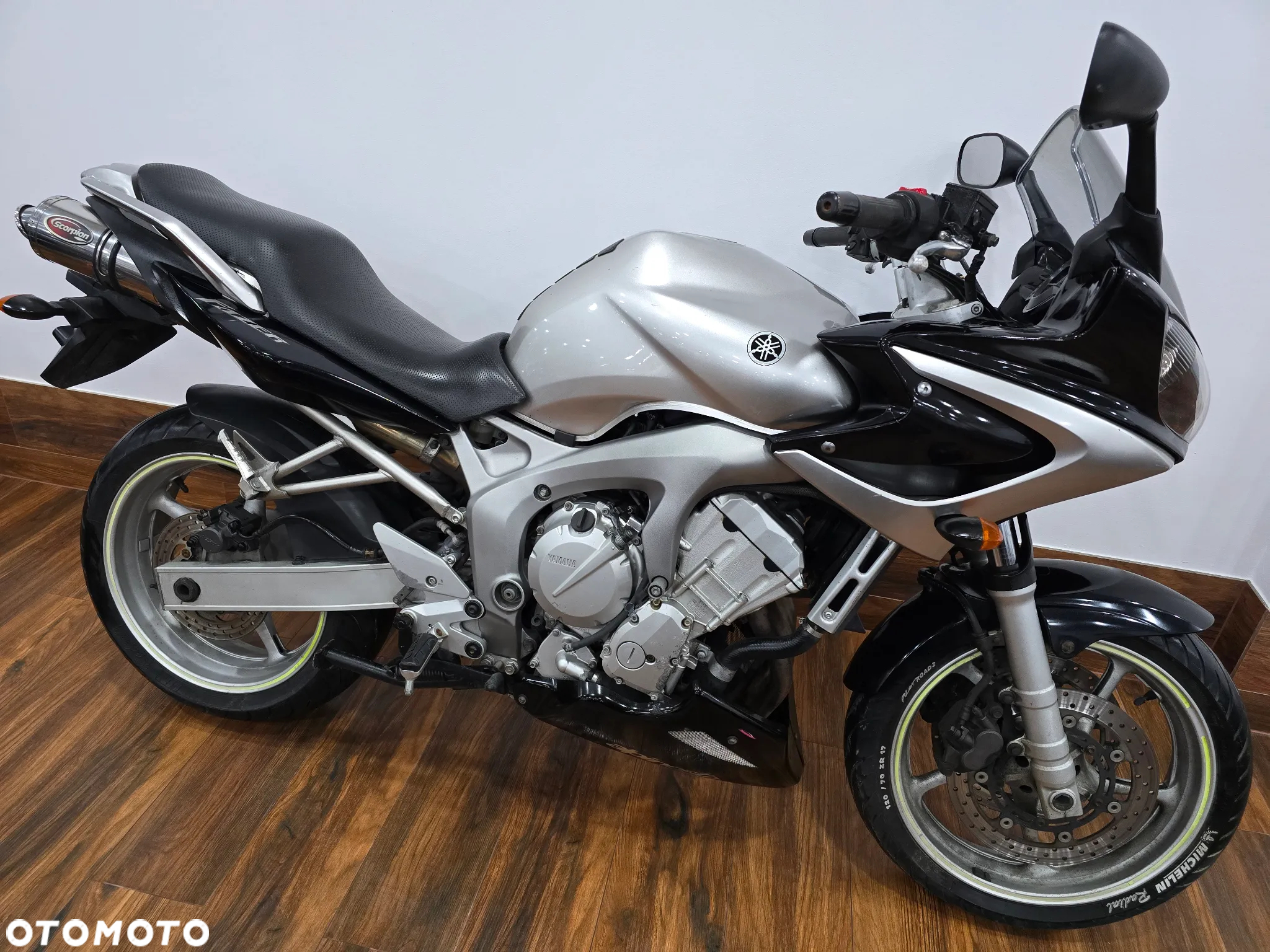 Yamaha FZ - 12