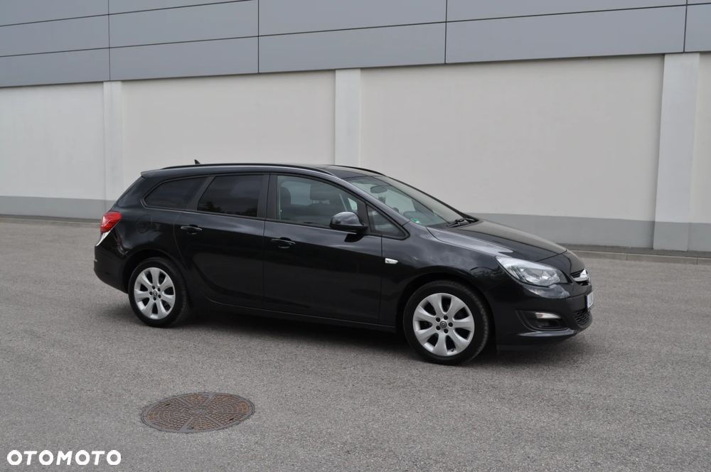 Opel Astra 1.4 Turbo Exklusiv - 6