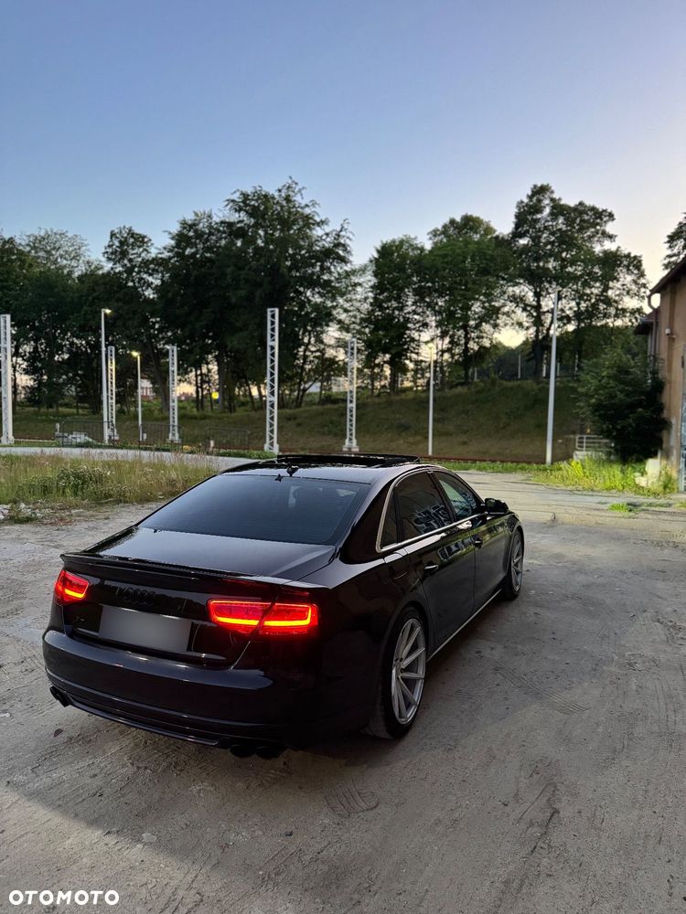 Audi A8 4.2 FSI L Quattro - 4