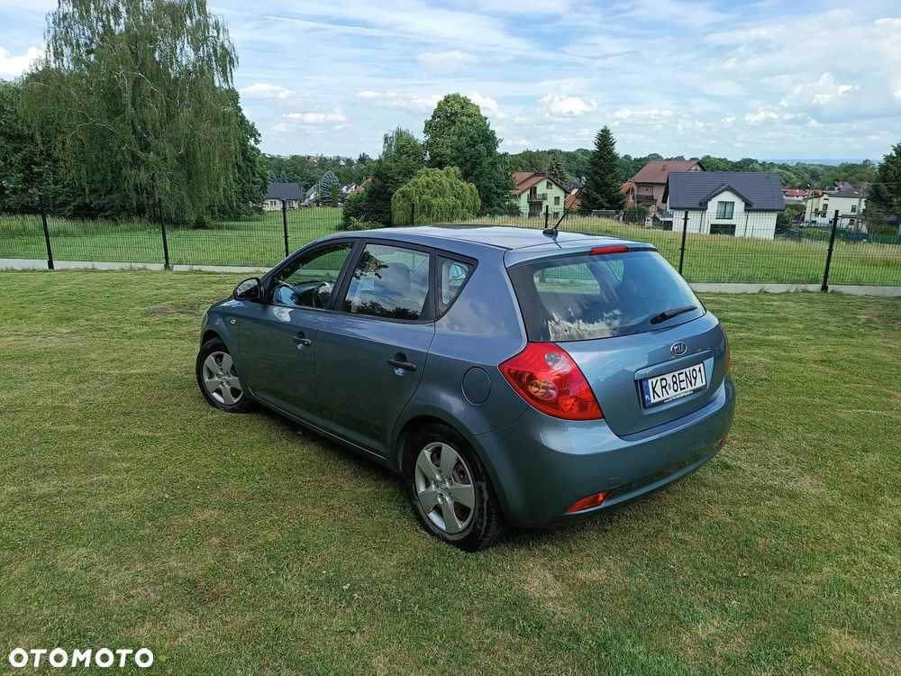 Kia Ceed - 2