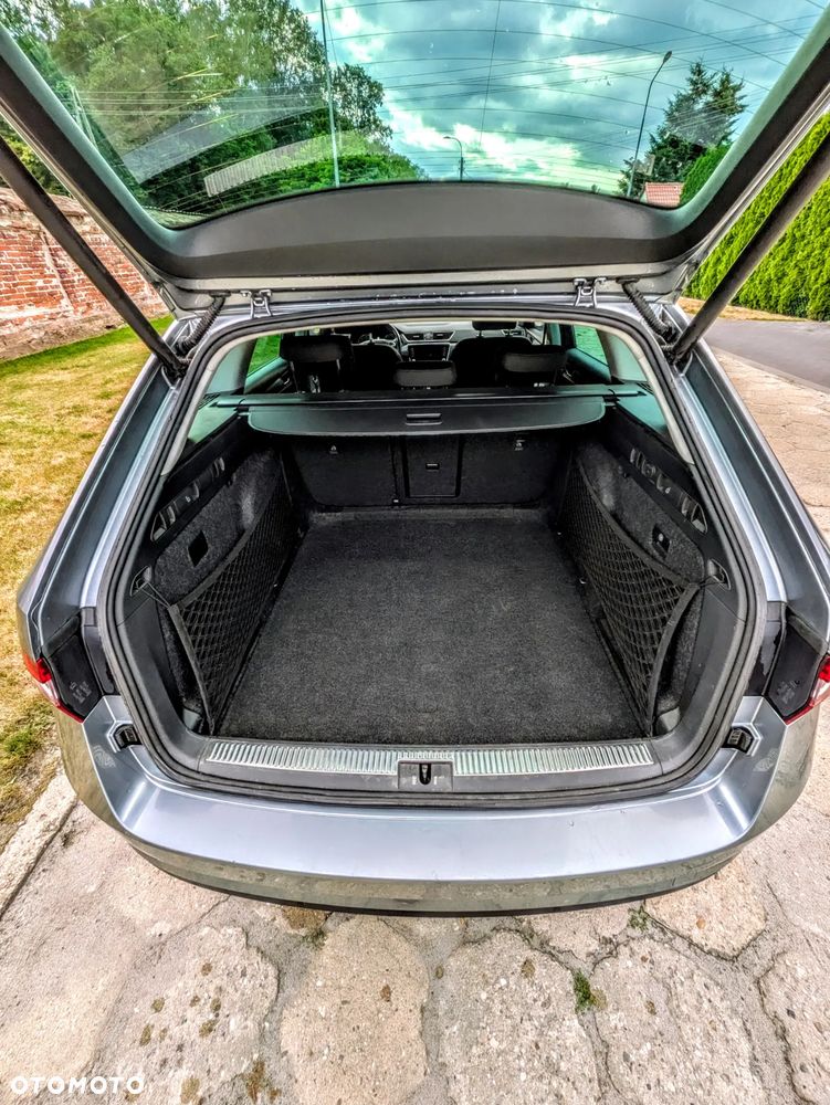 Skoda Superb 2.0 TDI Ambition DSG - 20