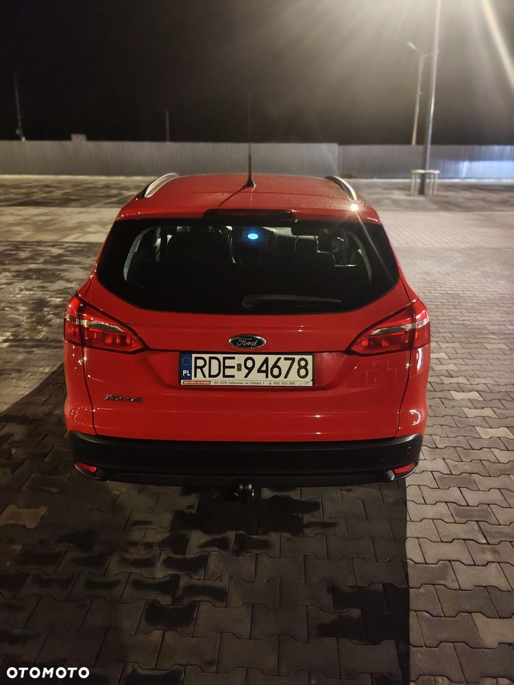 Ford Focus 1.5 TDCi ST-Line Red - 4