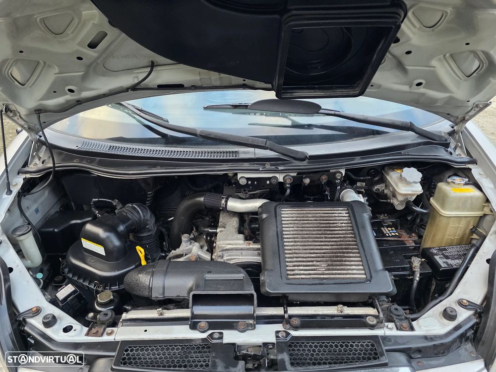 Hyundai H-1 Starex H1 2.5 CRDi SVX Longo - 13