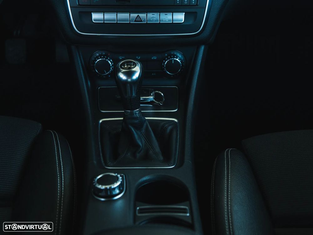 Mercedes-Benz CLA 180 d Shooting Brake Progressive - 22