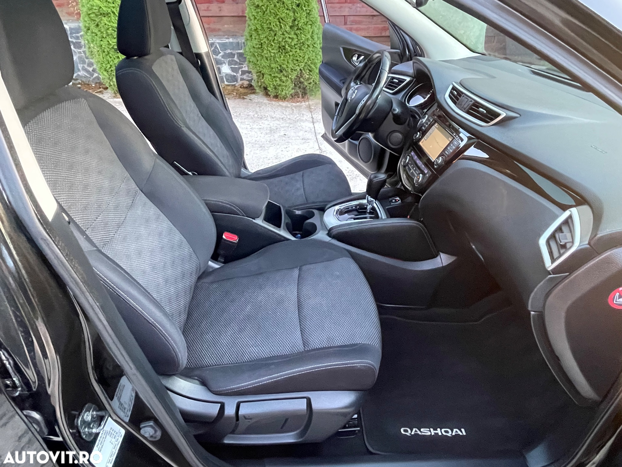 Nissan Qashqai 1.6 DCI Start/Stop X-TRONIC Tekna - 36