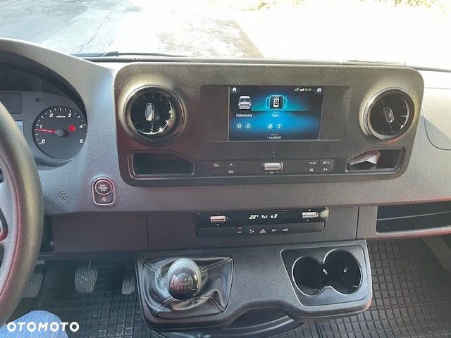 Mercedes-Benz Sprinter - 5