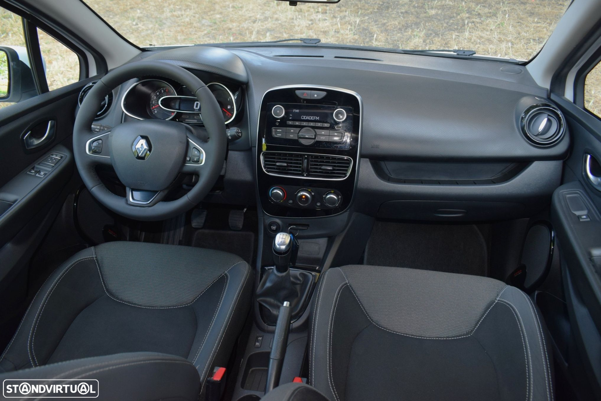 Renault Clio 1.2 Zen - 12