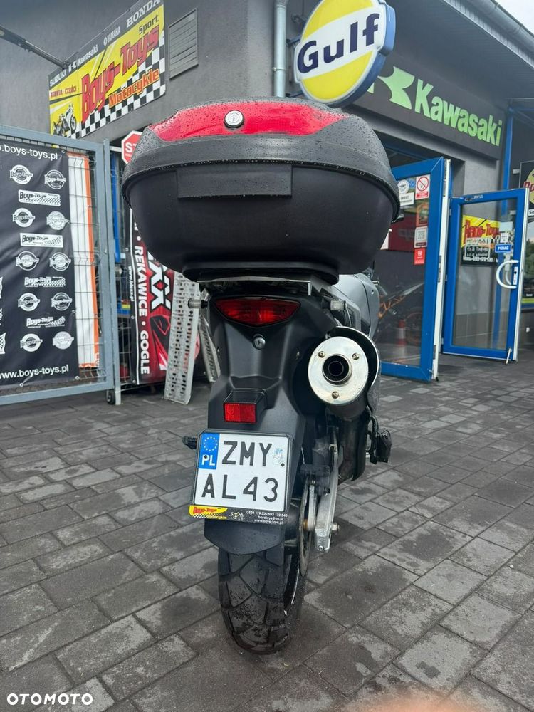 Suzuki DL - 6