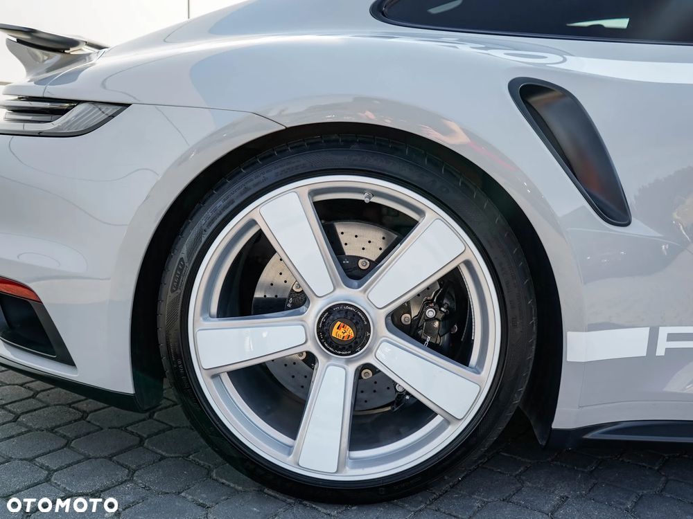 Porsche 911 Turbo 50 Years - 22