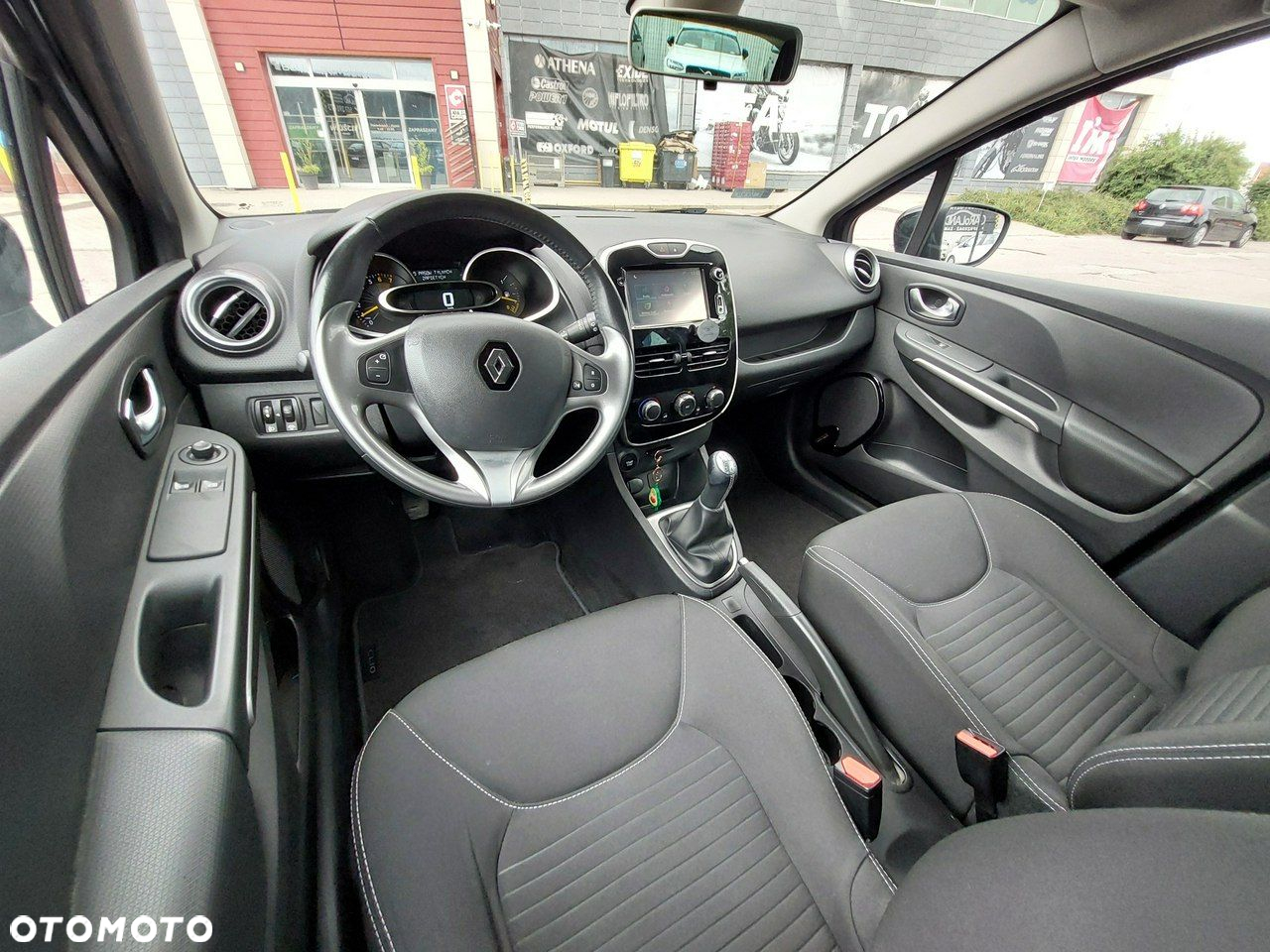 Renault Clio - 24
