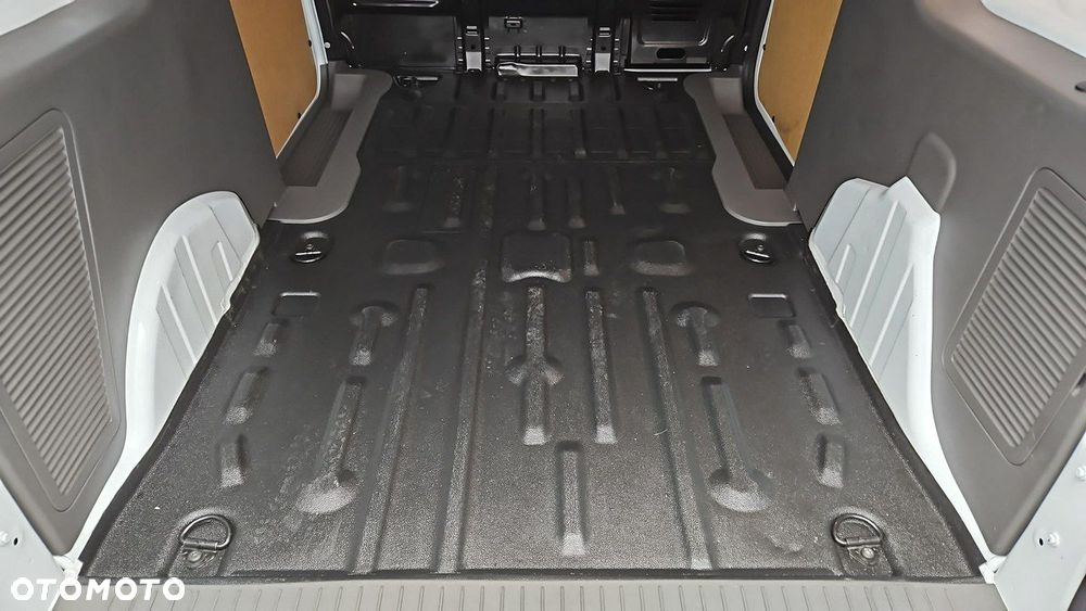 Ford Transit Connect - 22