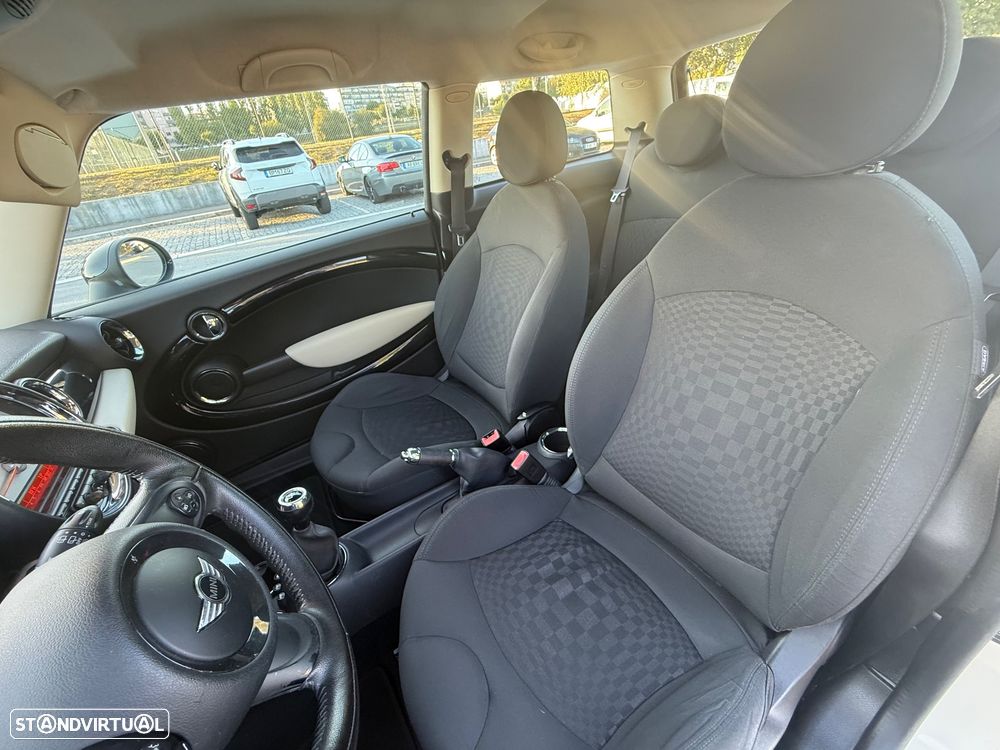 MINI 3 Portas Cooper S - 13