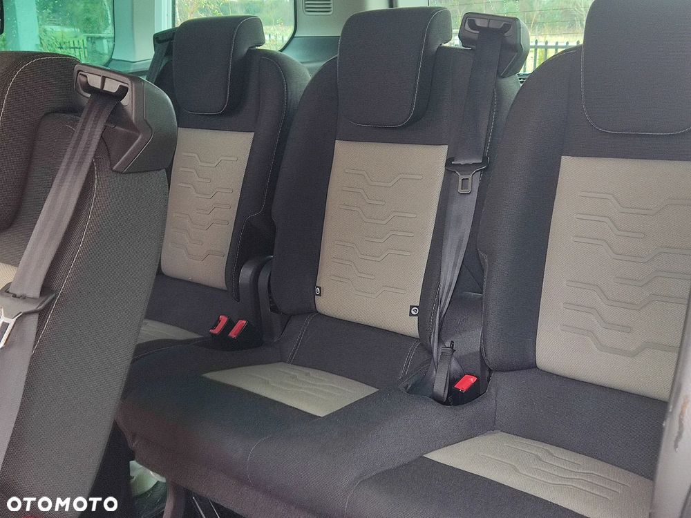 Ford Tourneo Custom - 6