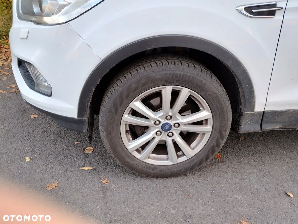 Ford Kuga - 14