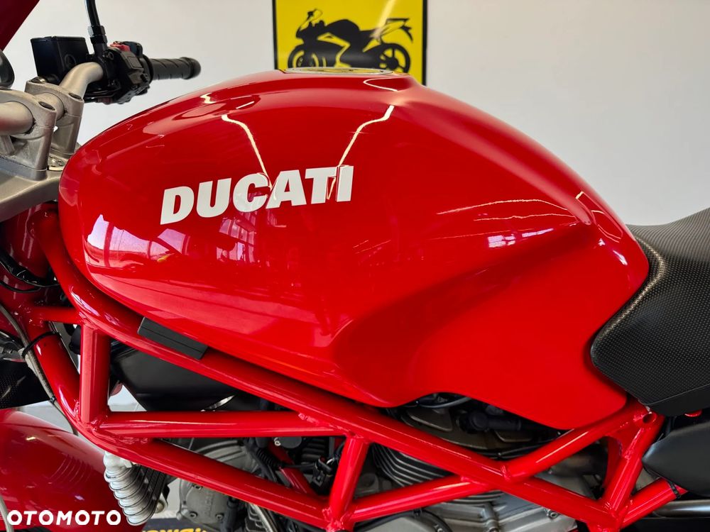 Ducati Monster - 21