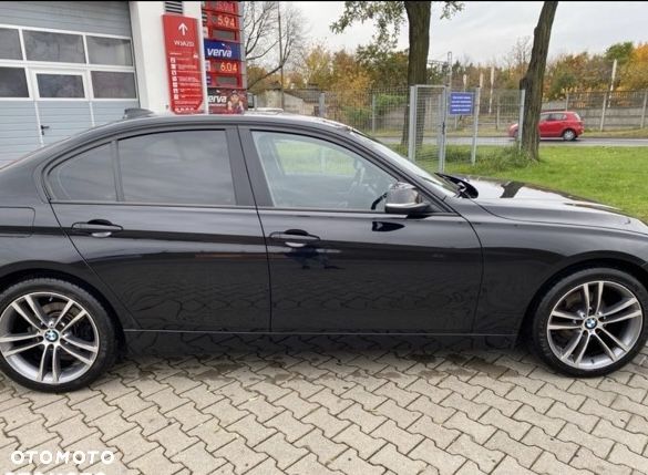 BMW Seria 3 318d - 3
