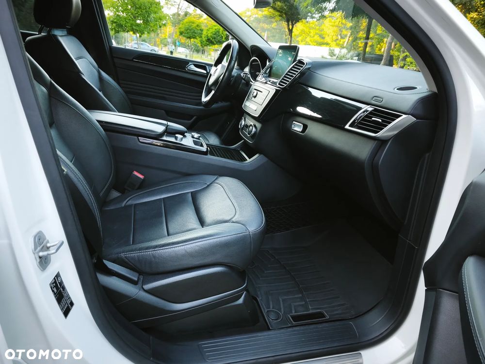 Mercedes-Benz GLE 350 d 4Matic 9G-TRONIC AMG Line - 21