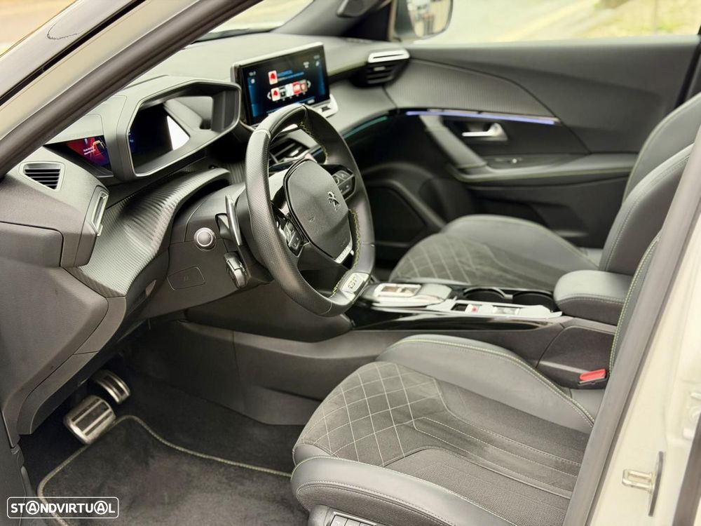 Peugeot 2008 1.5 BlueHDi GT Pack EAT8 - 3