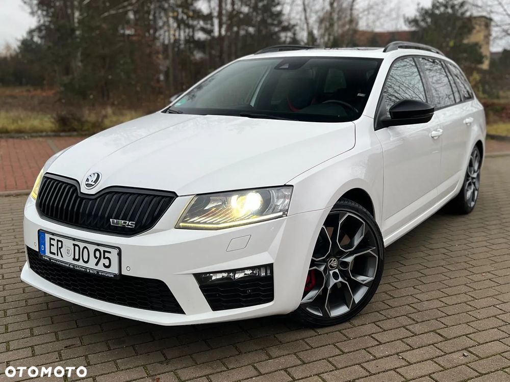 Skoda Octavia 2.0 TDI DSG RS - 1