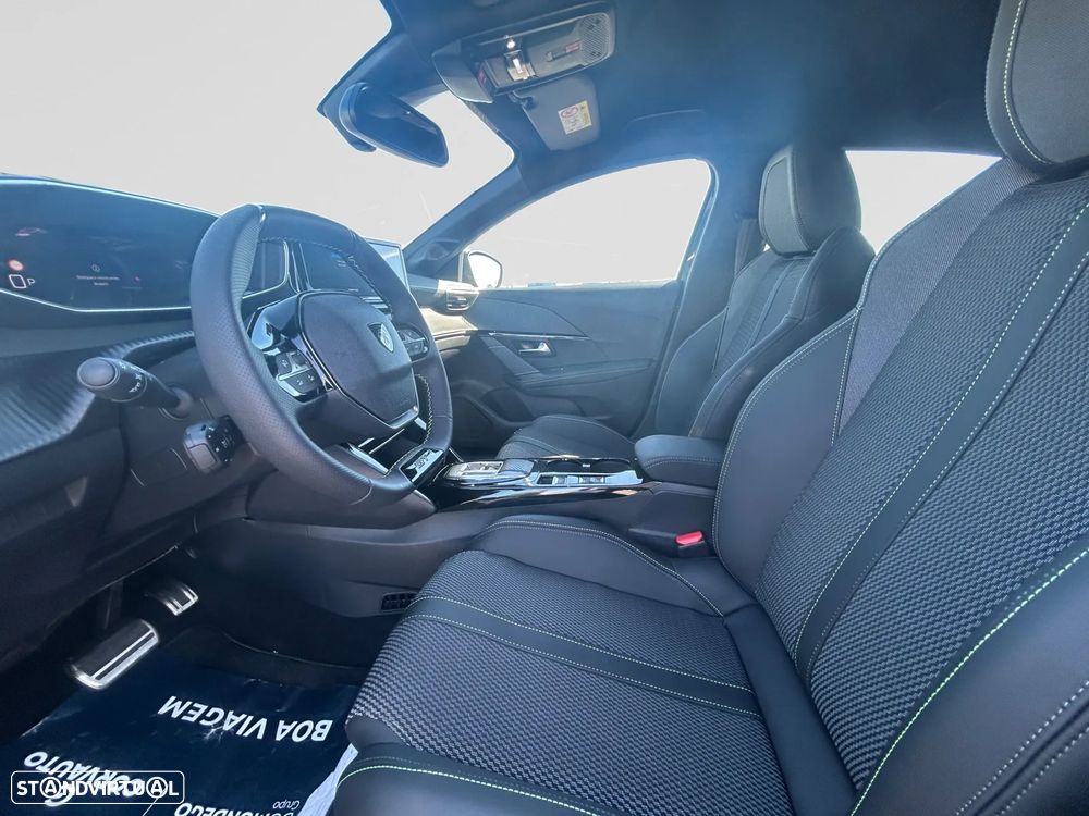 Peugeot e-208 51 kWh GT - 10