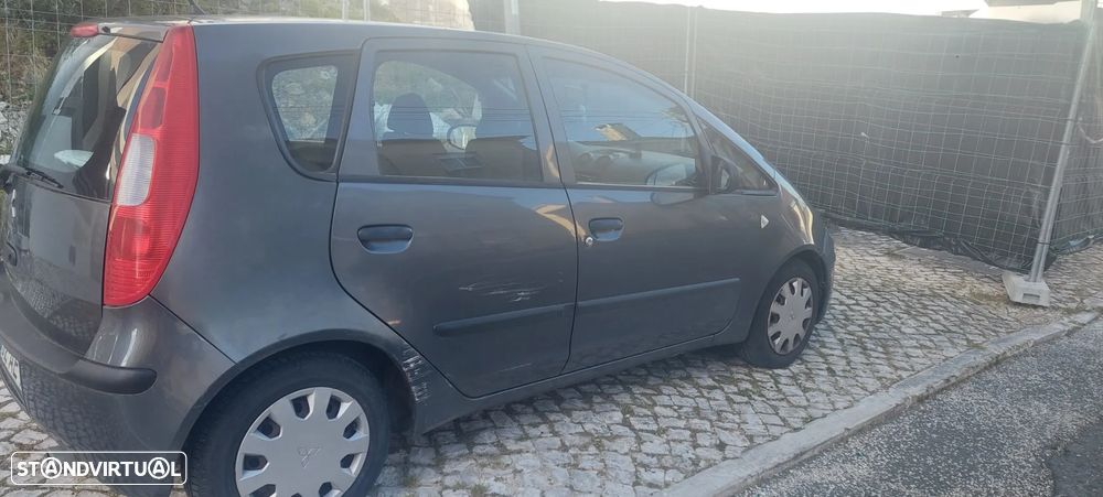 Mitsubishi Colt - 1