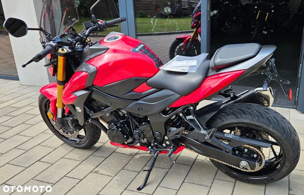 Suzuki GSX - 5