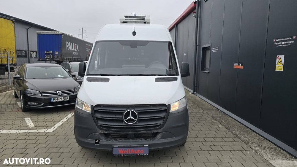 Mercedes-Benz Sprinter - 1