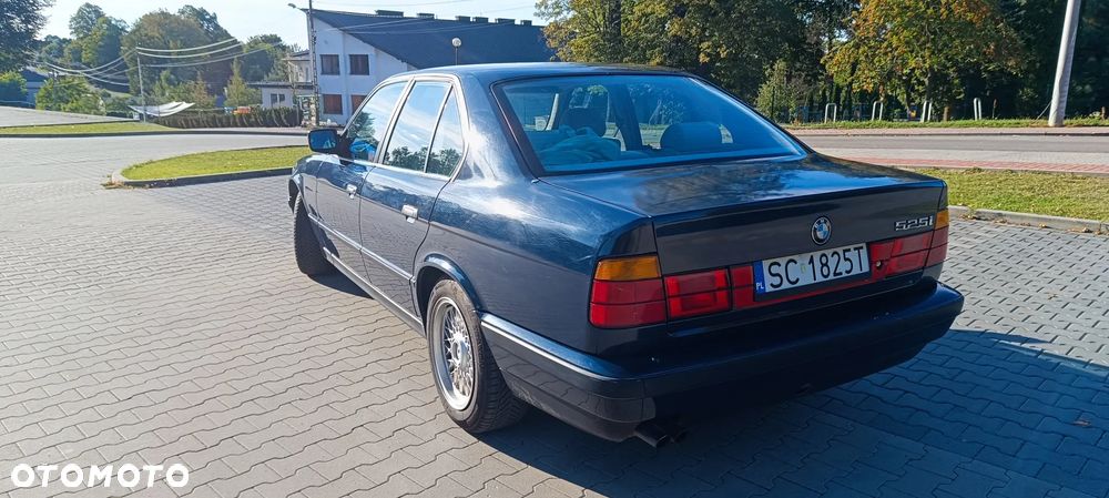 BMW Seria 5 525i - 4